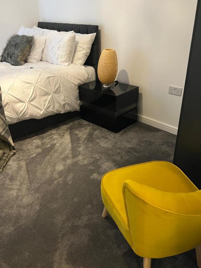 Lakeside 2 Bed Luxury Apartment No Parties No Events Early Check-In Late Check- Out Allowed West Thurrock Exterior photo